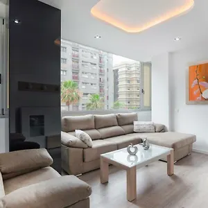 apartamento-de-lujo-mesa-y-lopez-playa-las-canteras.in-canary-islands.com/